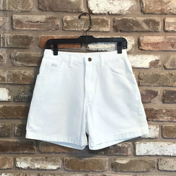 white wrangler shorts